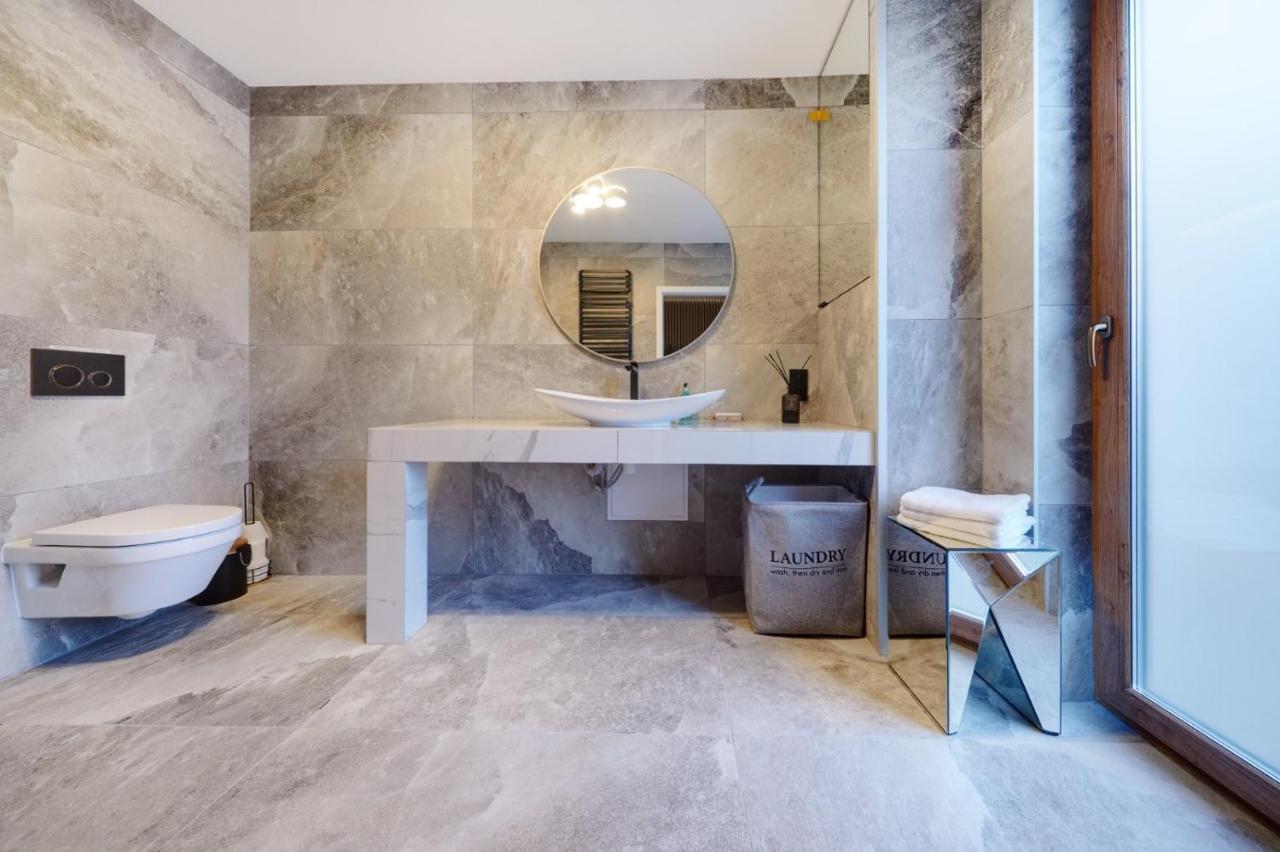 Apartament Heaven คาโตวีตเซ ภายนอก รูปภาพ