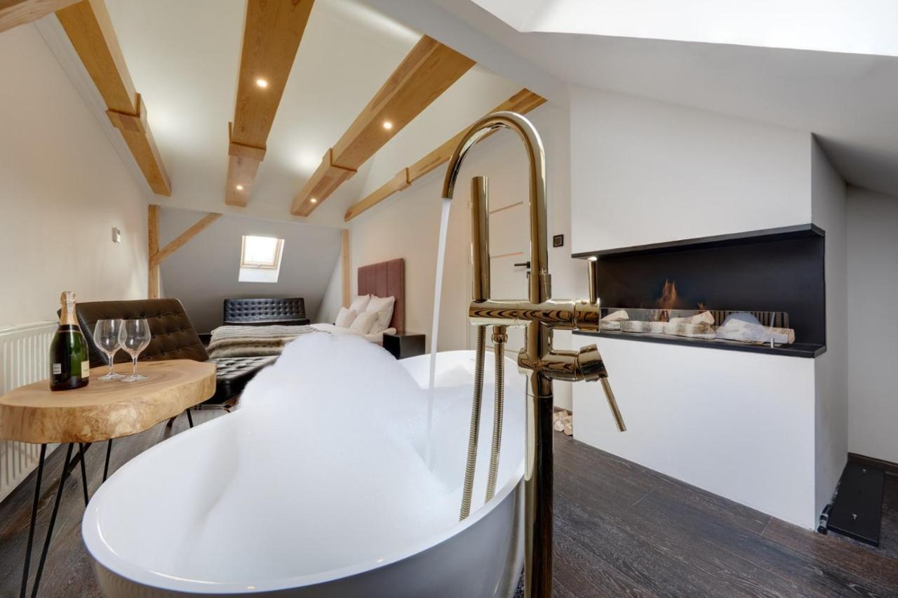 Apartament Heaven คาโตวีตเซ ภายนอก รูปภาพ